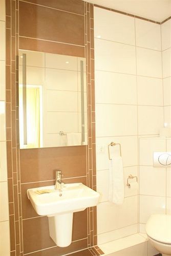 Hotel Akazienhof Duisburg Ngoại thất bức ảnh
