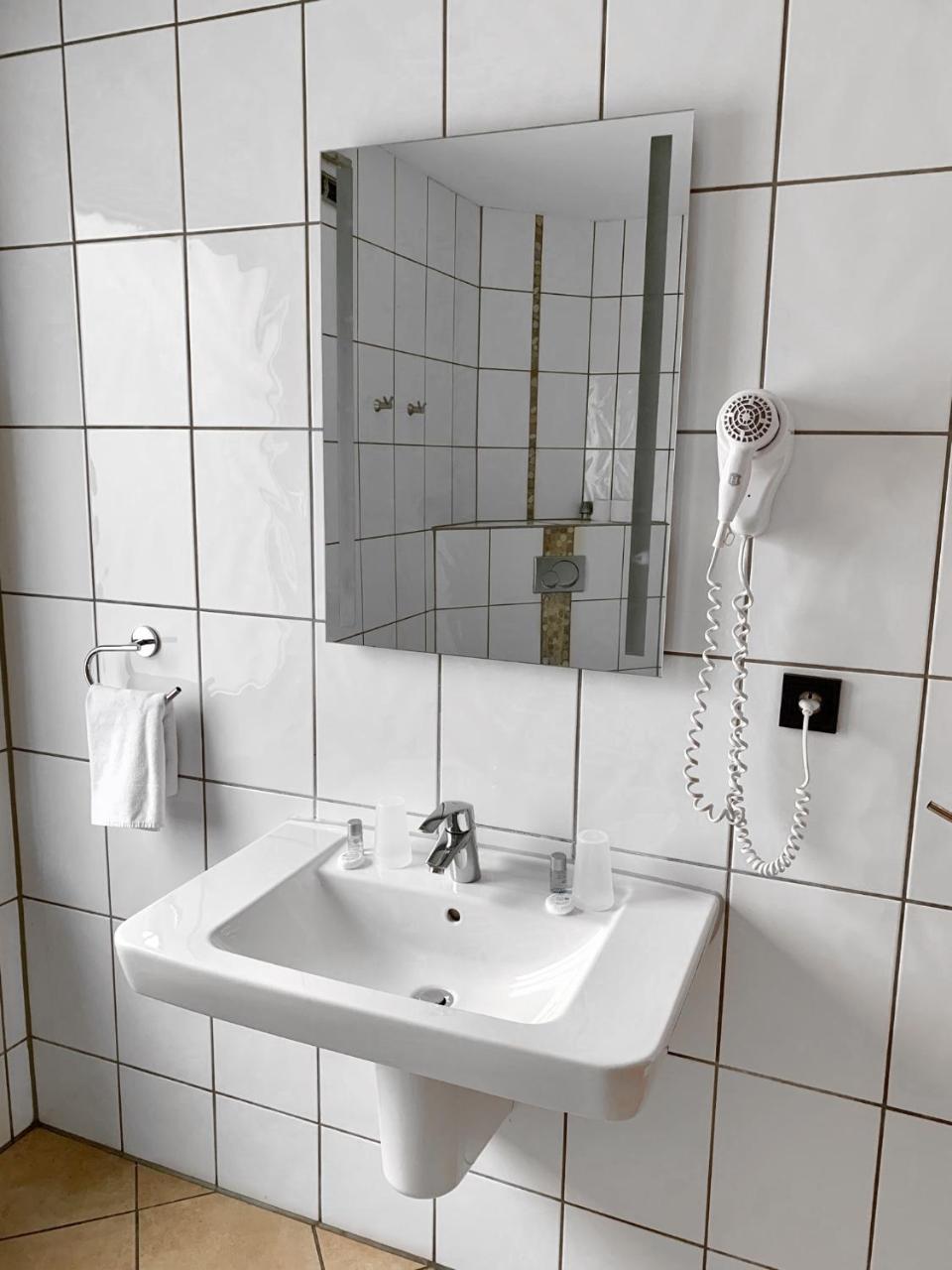 Hotel Akazienhof Duisburg Ngoại thất bức ảnh